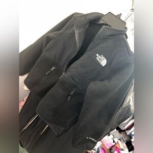 Black sherpa jacket boys girls size 7 north face NWOT